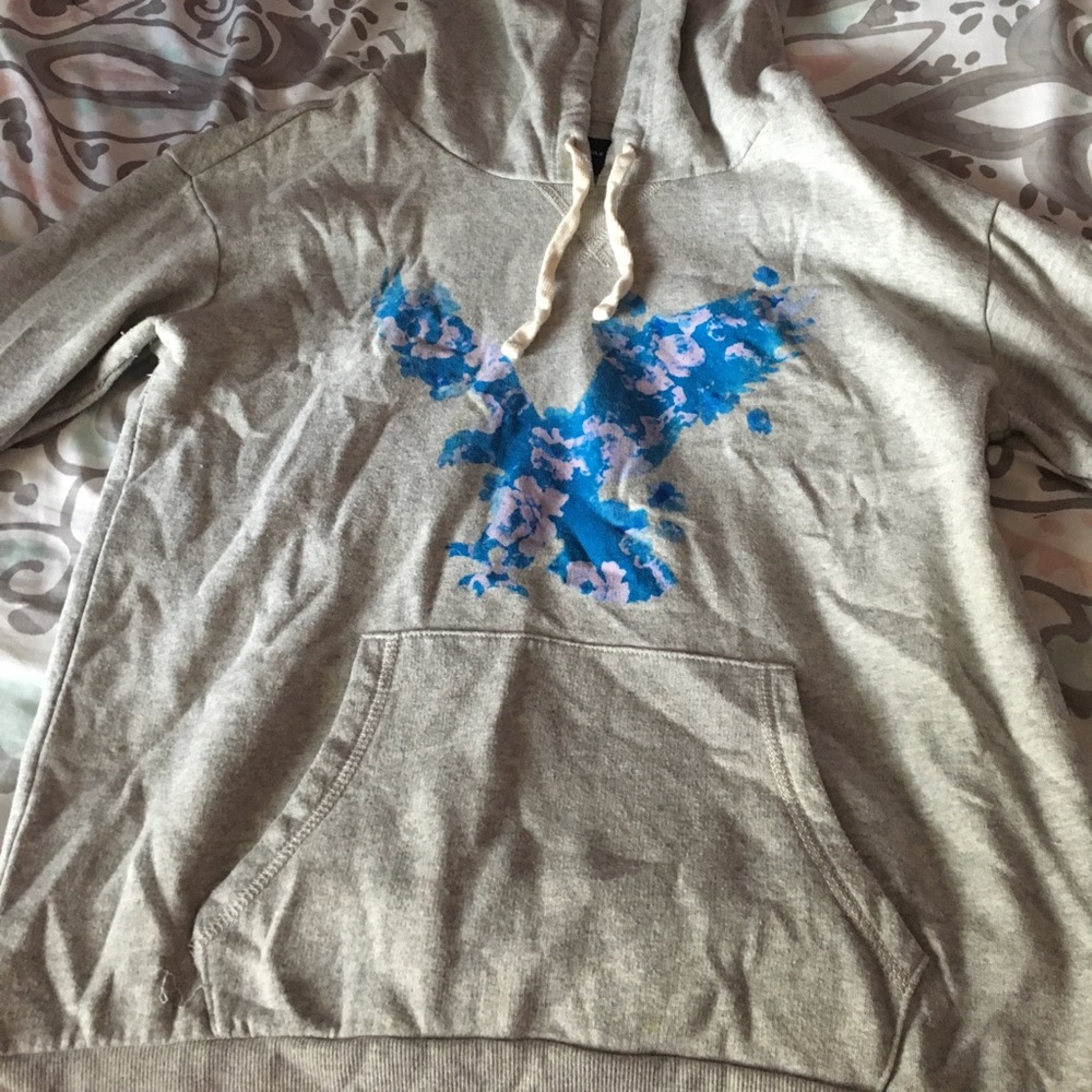 Size M American Eagle sweatshirt